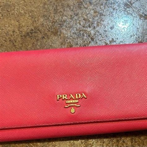 prada milano made in italy storia|is prada cheaper in italy.